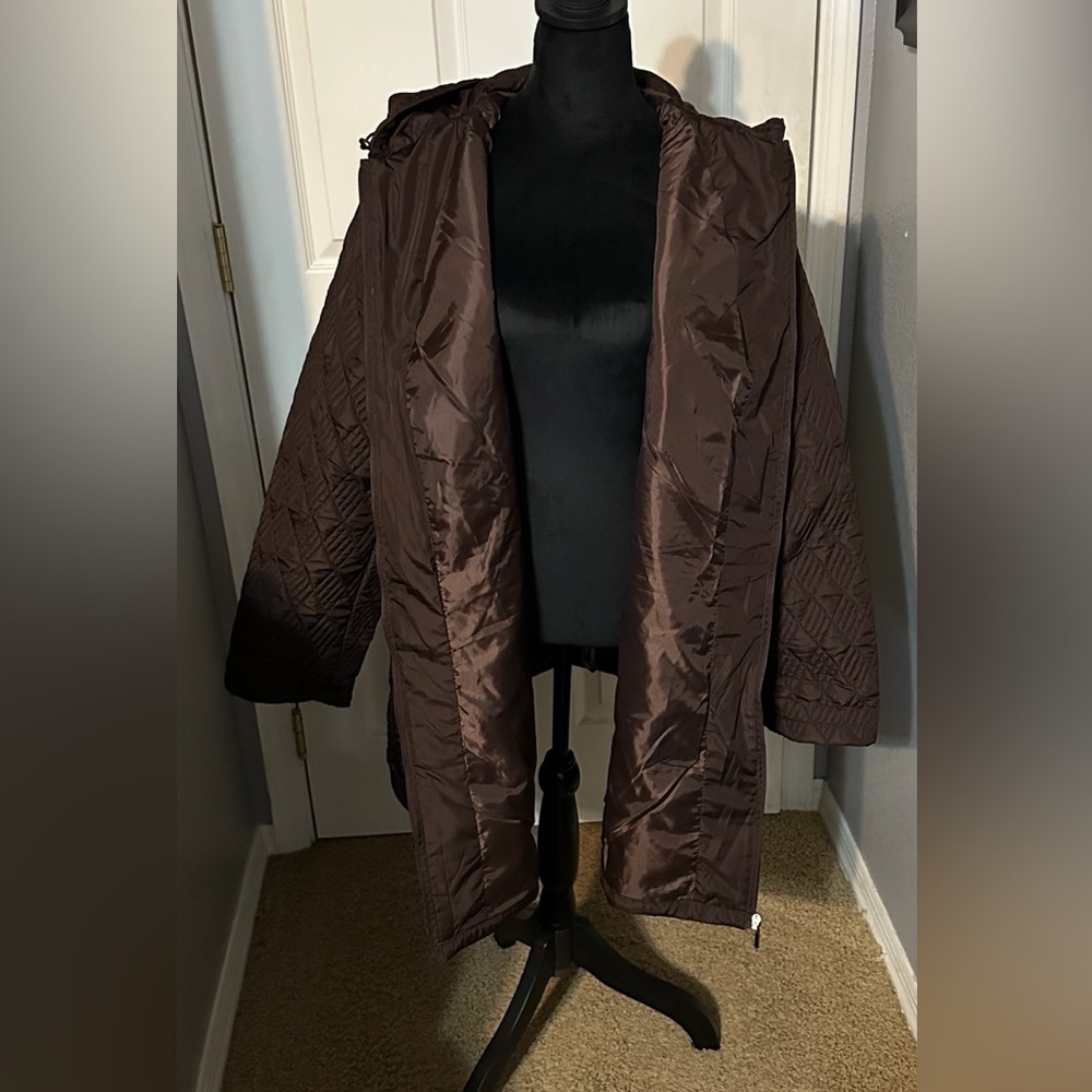 NWT Avenue Womens Jacket 26/28 Quilted Coat Dark Rich Brown Lightweight yet Warm - Picture 8 of 11